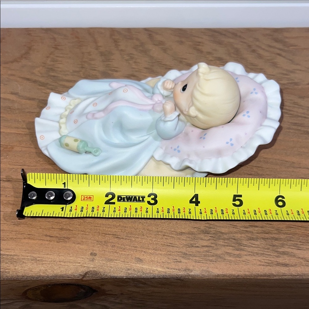 Vintage 1999 Precious Moments by Enesco “Dedicated To God” Baby Figurine - Picture 10 of 16